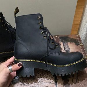 Shriver Hi Dr. Martens